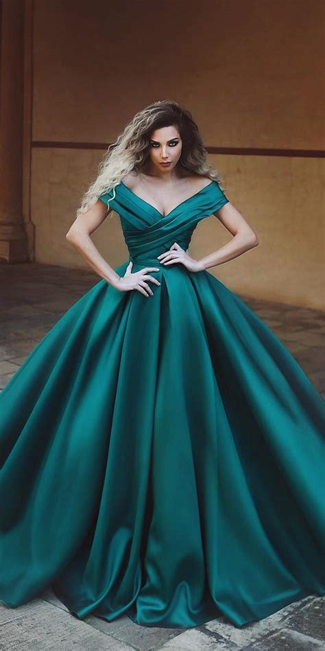 Green wedding dress. Things To Know About Green wedding dress. 